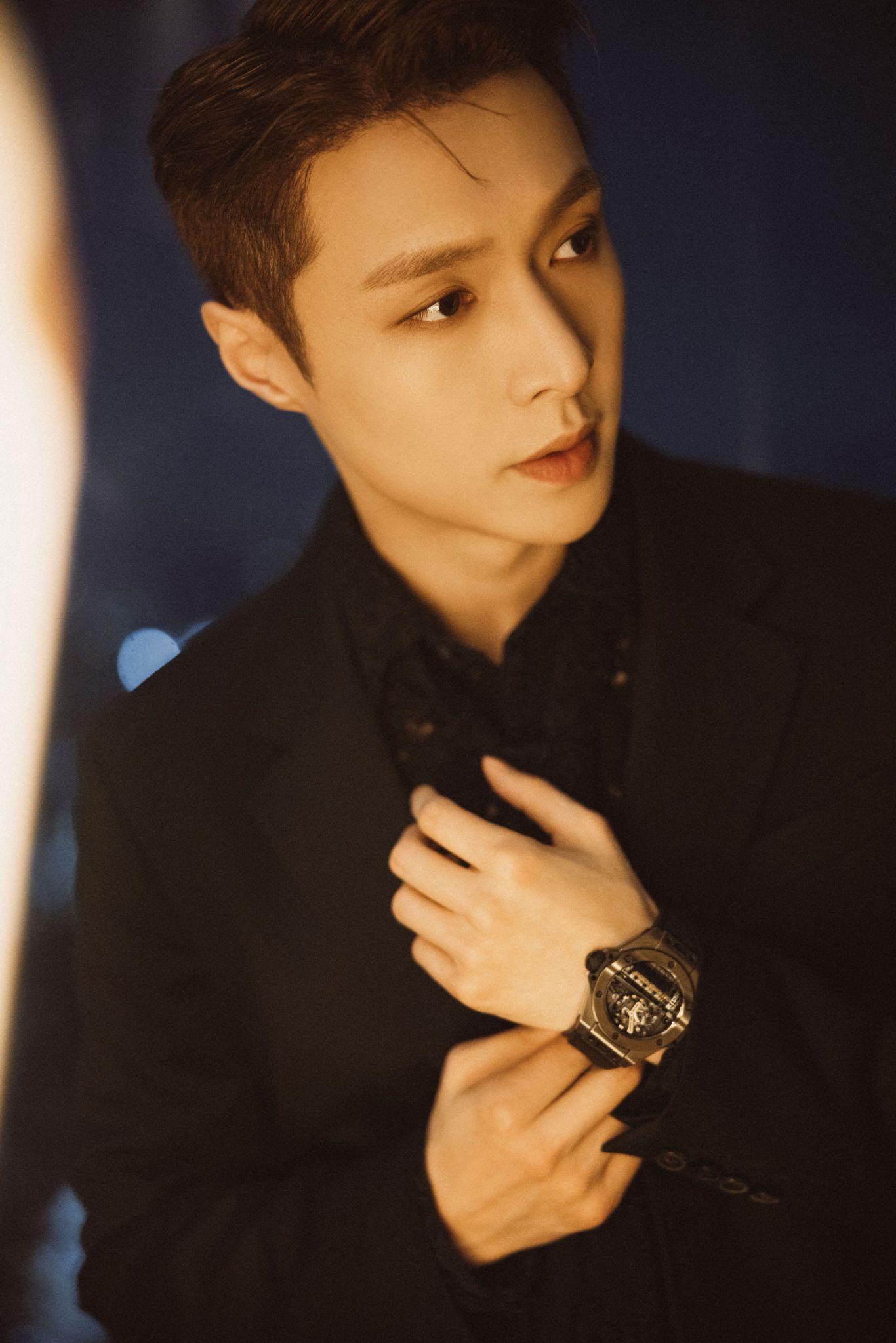 张艺兴有哪些神图让你觉得很磕他的颜? - 知乎