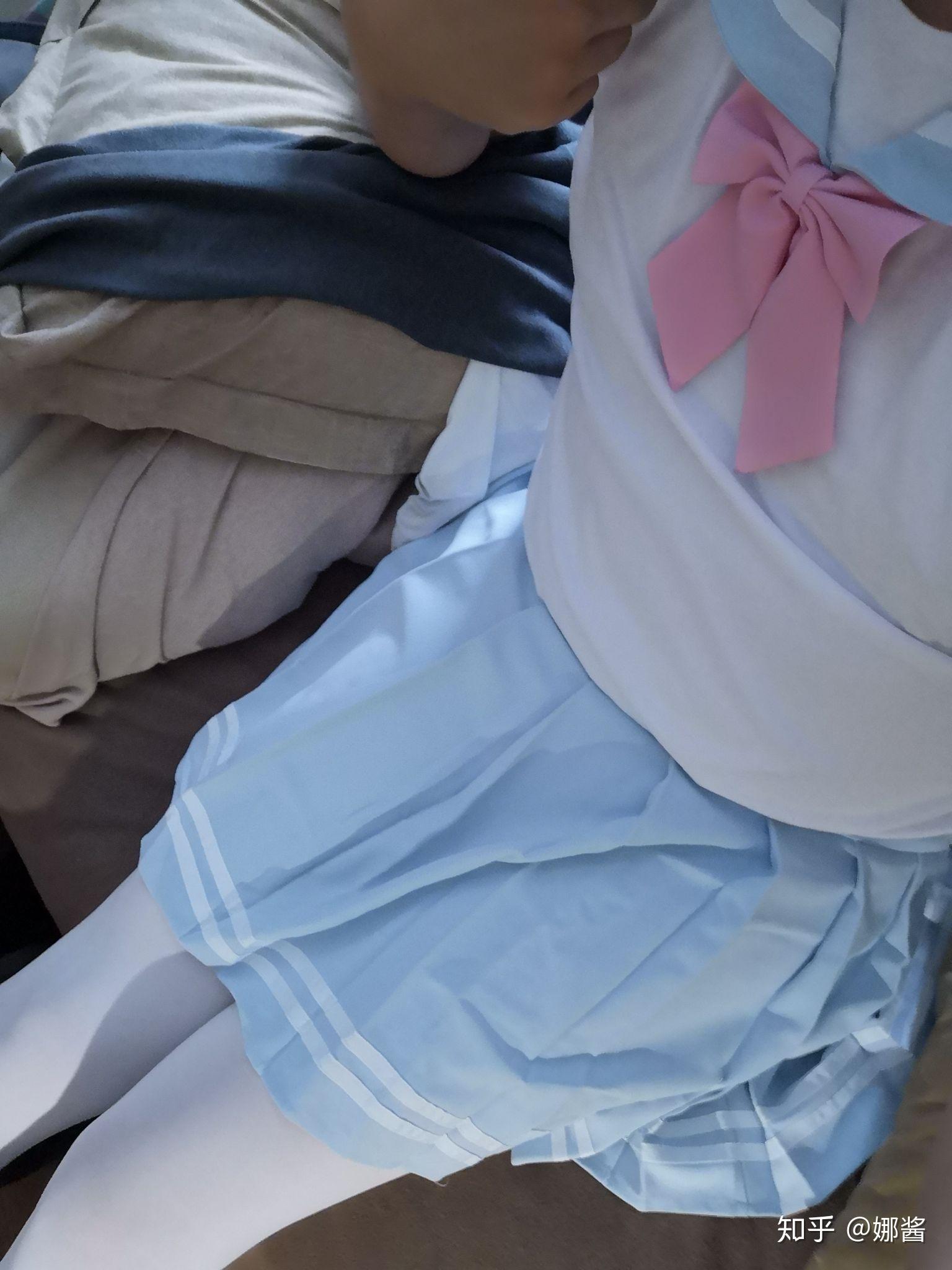 请问男生喜欢穿女生的白袜或棉袜大家可以说说看嘛