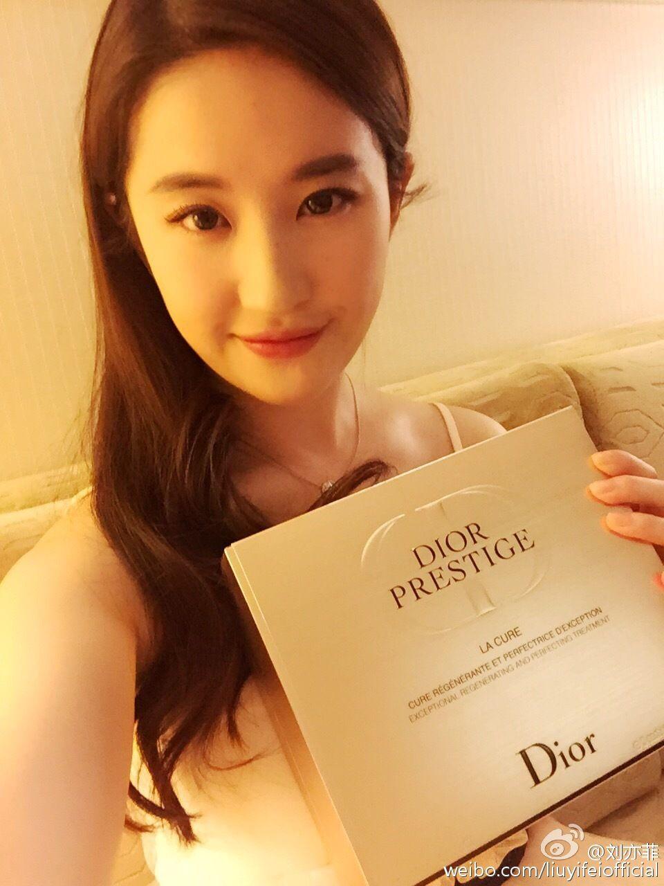 如何客观评价刘亦菲的长相?