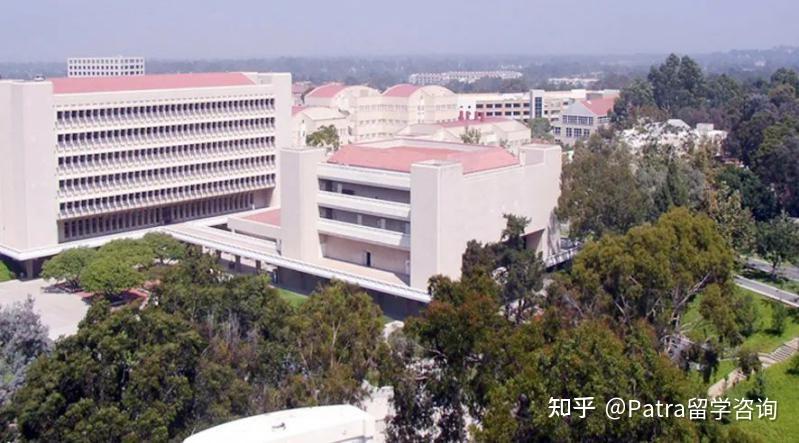 院校介绍位于常年被评为全美最安全城市的加州大学尔湾分校