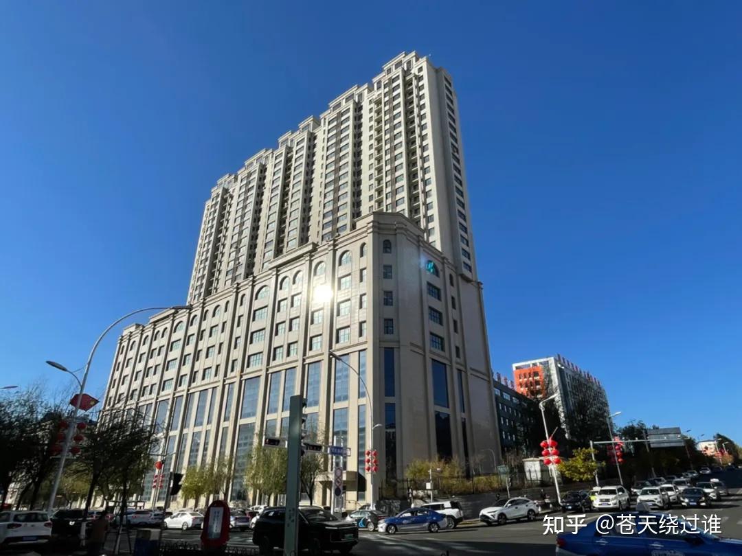 李传良被查封的房产中的信合大厦知情人透露,许兆君私下还是安排人