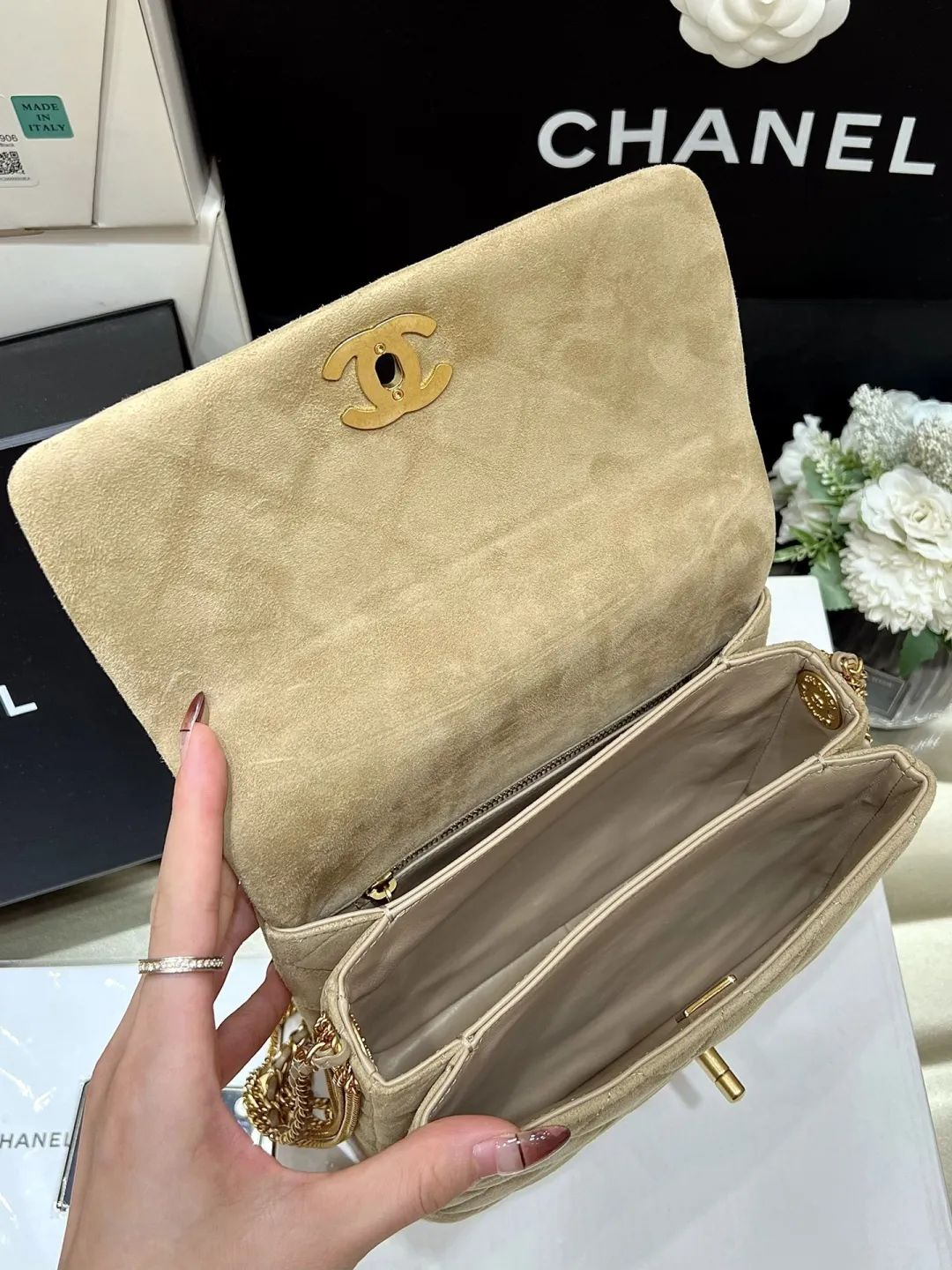 到底哪个才是CHANEL包王者? 香奈儿包2.55 woc包 链条包 CF包 19bag 小废包 流浪包 水桶包(一) - 知乎