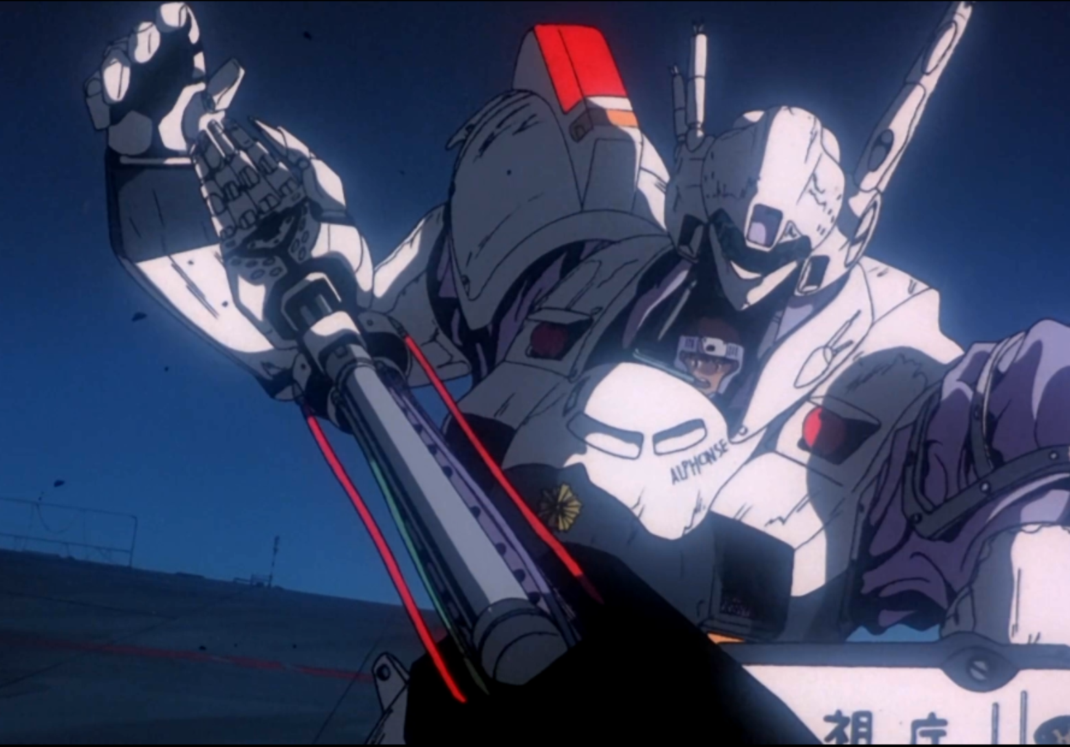 设计成了伸缩形态,这种结构还经常被警员香贯花用来施展空手道格斗技