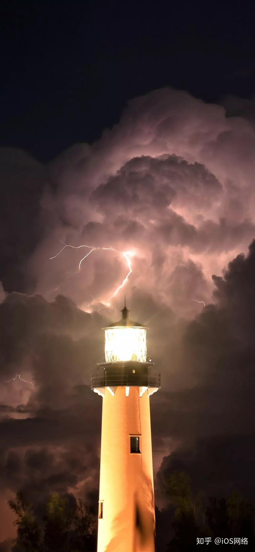 以前总羡慕安卓手机动态壁纸好看,最近找到了一组超级漂亮的开灯壁纸