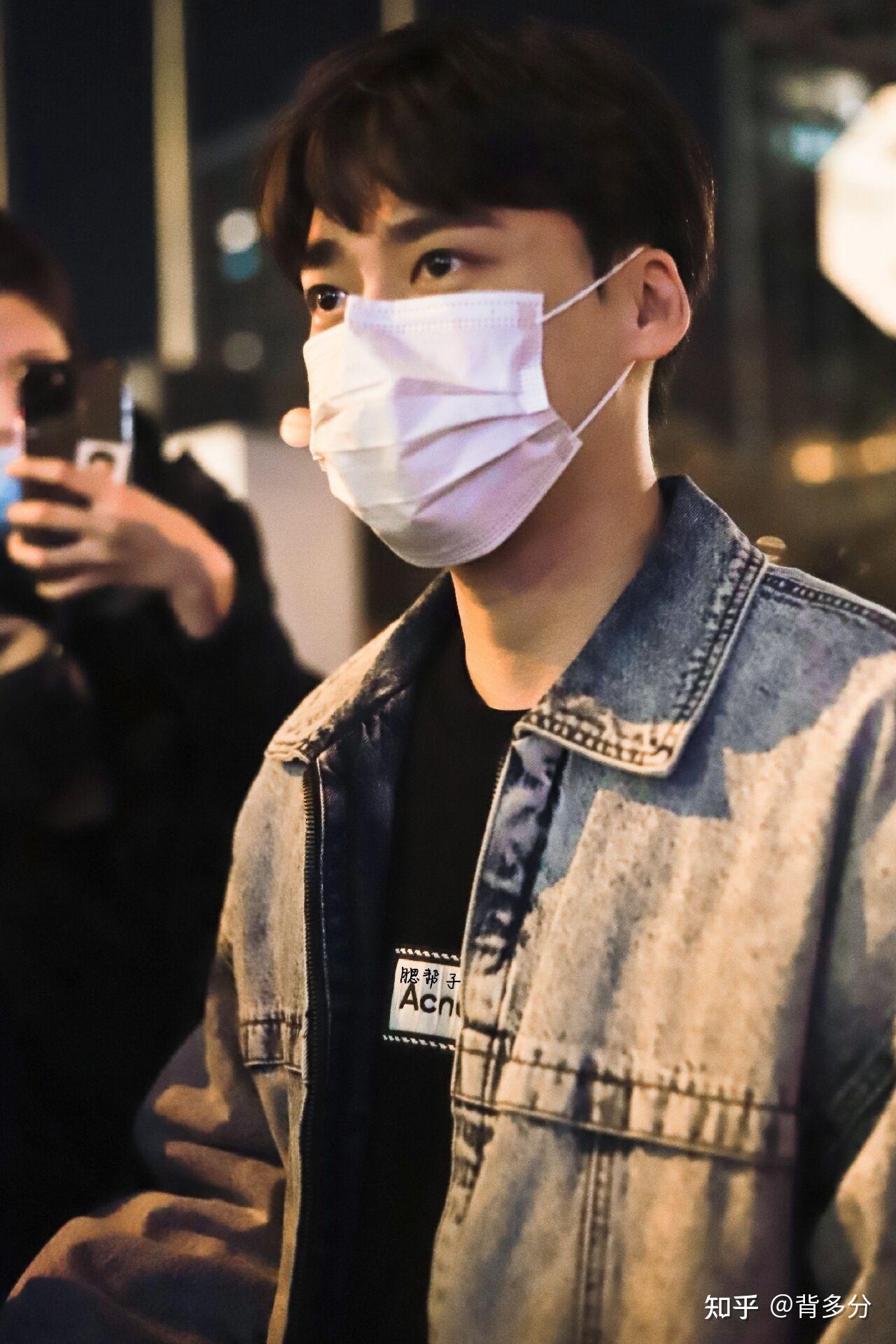 姐妹有李易峰好看的日常点的生图吗,想用来做微信头像? - 知乎