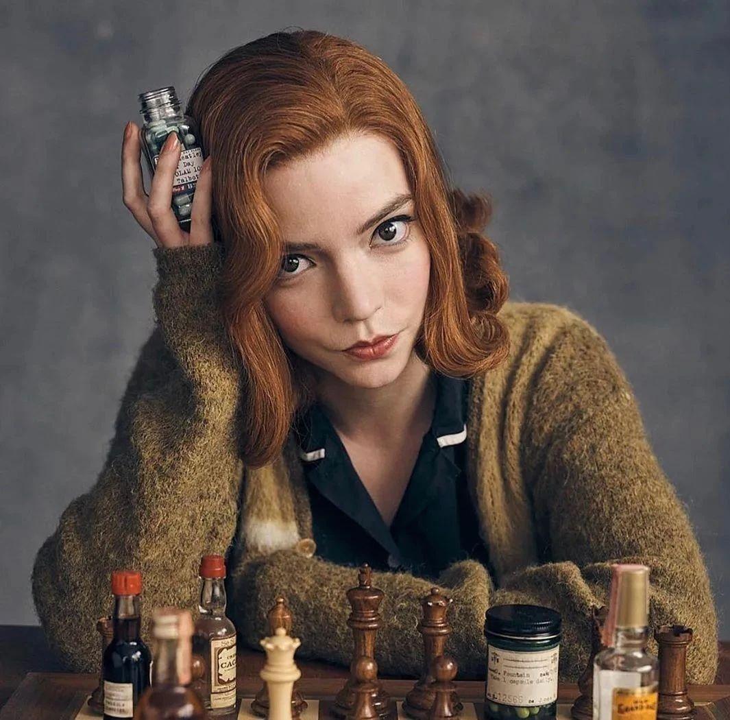 高分热播美剧《女王的棋局》