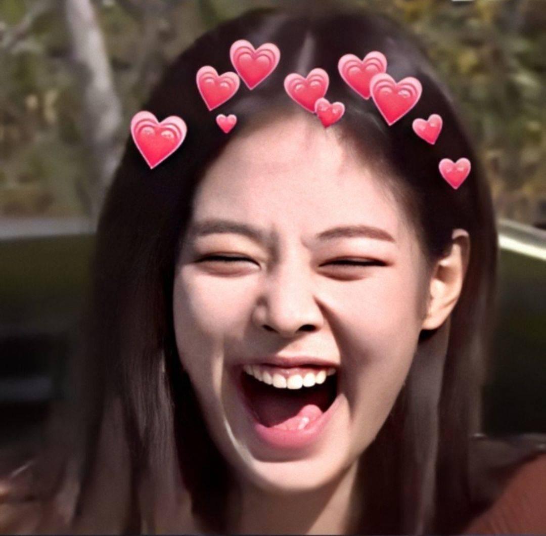 有没有blackpink里jennie露齿大笑眯眼睛的头像啊啊啊太可爱了