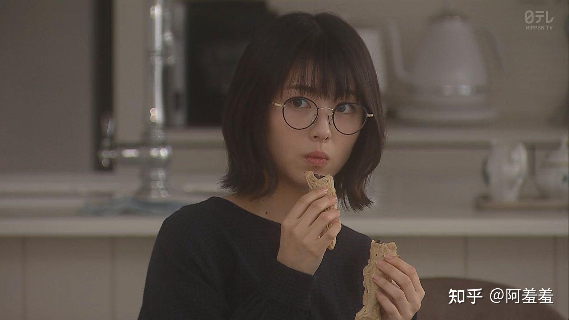 如何评价滨边美波在电视剧我家的女儿交不到男朋友中的表现