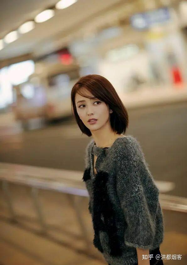 好美的姑娘佟丽娅,气质出众颜值高,宛如人间仙子! - 知乎