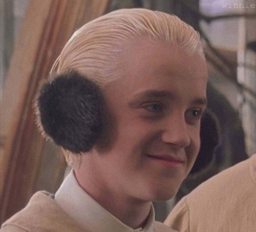 请问大家有没有哈利波特与阿兹卡班的囚徒电影中好看的图片(头像或