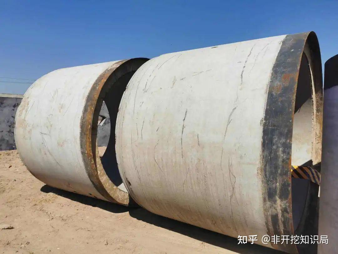 曲线顶管施工管节接口形式比选与优化