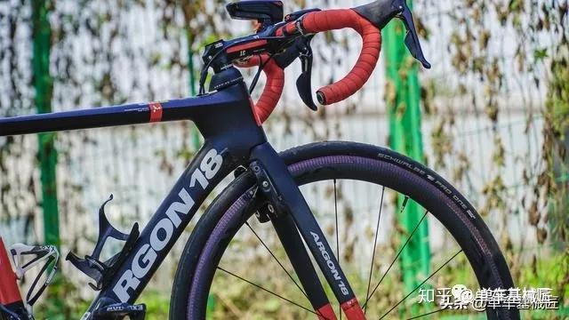 国产新锐碳刀静藤c40轮组评测竞技日常两相宜