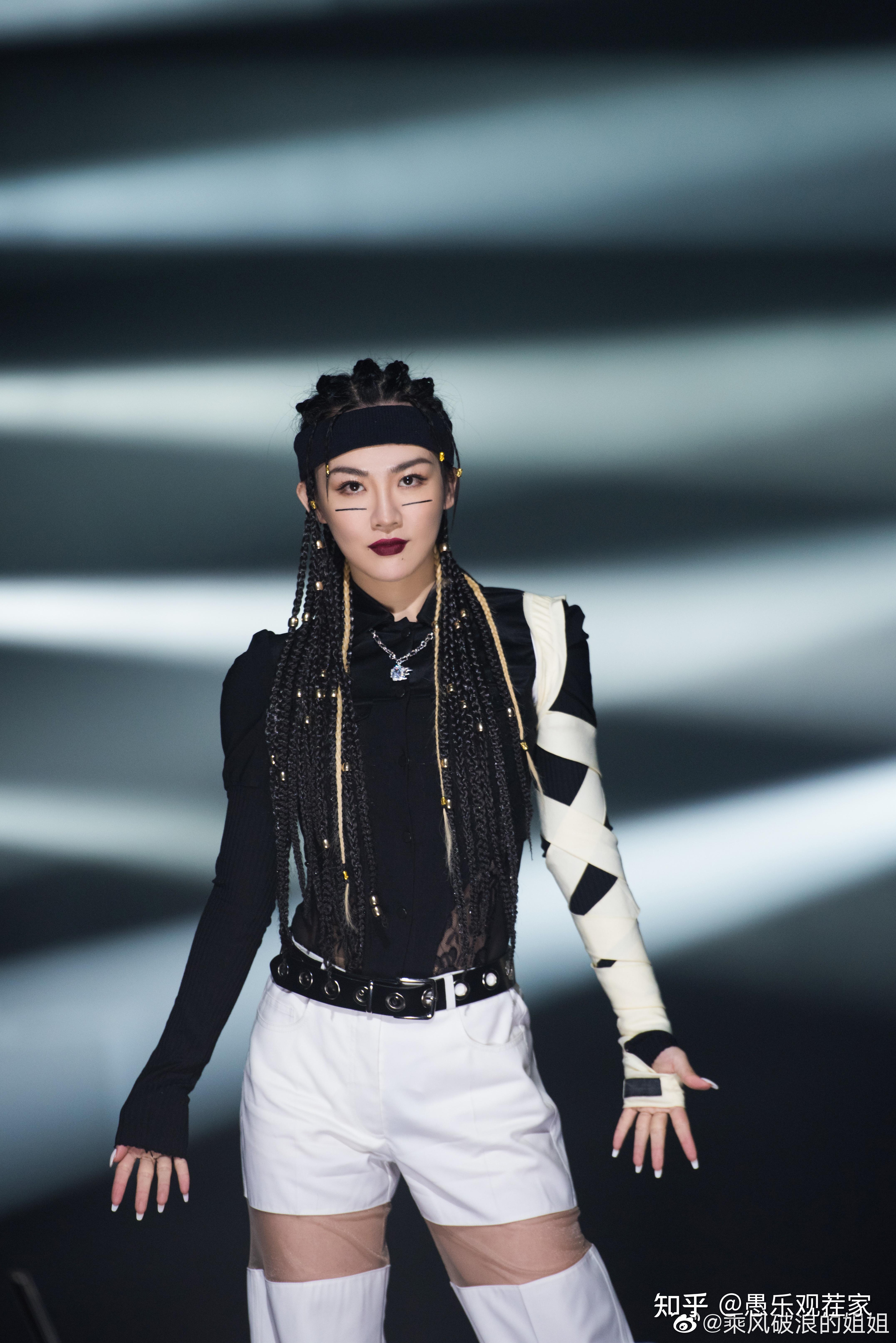 继四公淘汰发文后江映蓉再次吐槽自己票数少遭网友diss戏太多