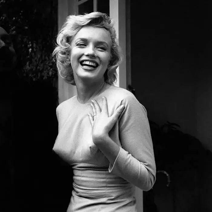 时髦办 | 小姐姐,"内衣外穿"的不是真内衣呀! - 知乎