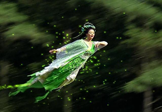 中国神话里仙女竖着飞不会走光吗