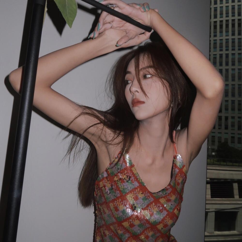 有哪些性感又不低俗的女生头像