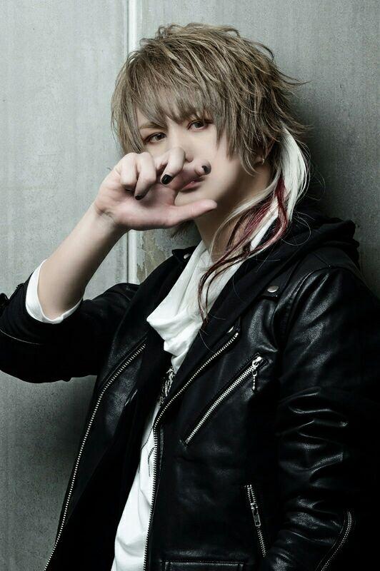 如何评价niconico唱见luz(ルス)? - 知乎