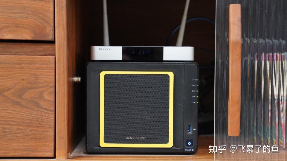 从群晖DS920+到极空间Z4 Pro+,从一人折腾到全家畅玩,这才是家用NAS理想的样子!