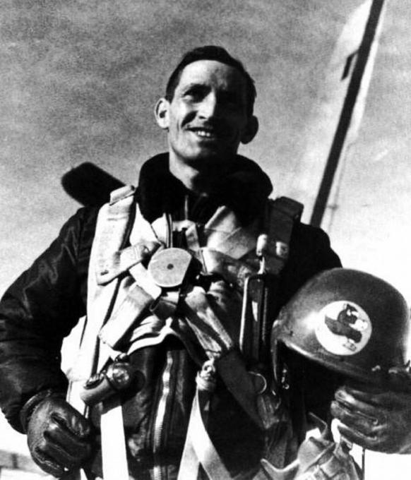 立flag者必须死朝鲜战争美国王牌飞行员戴维斯的陨落