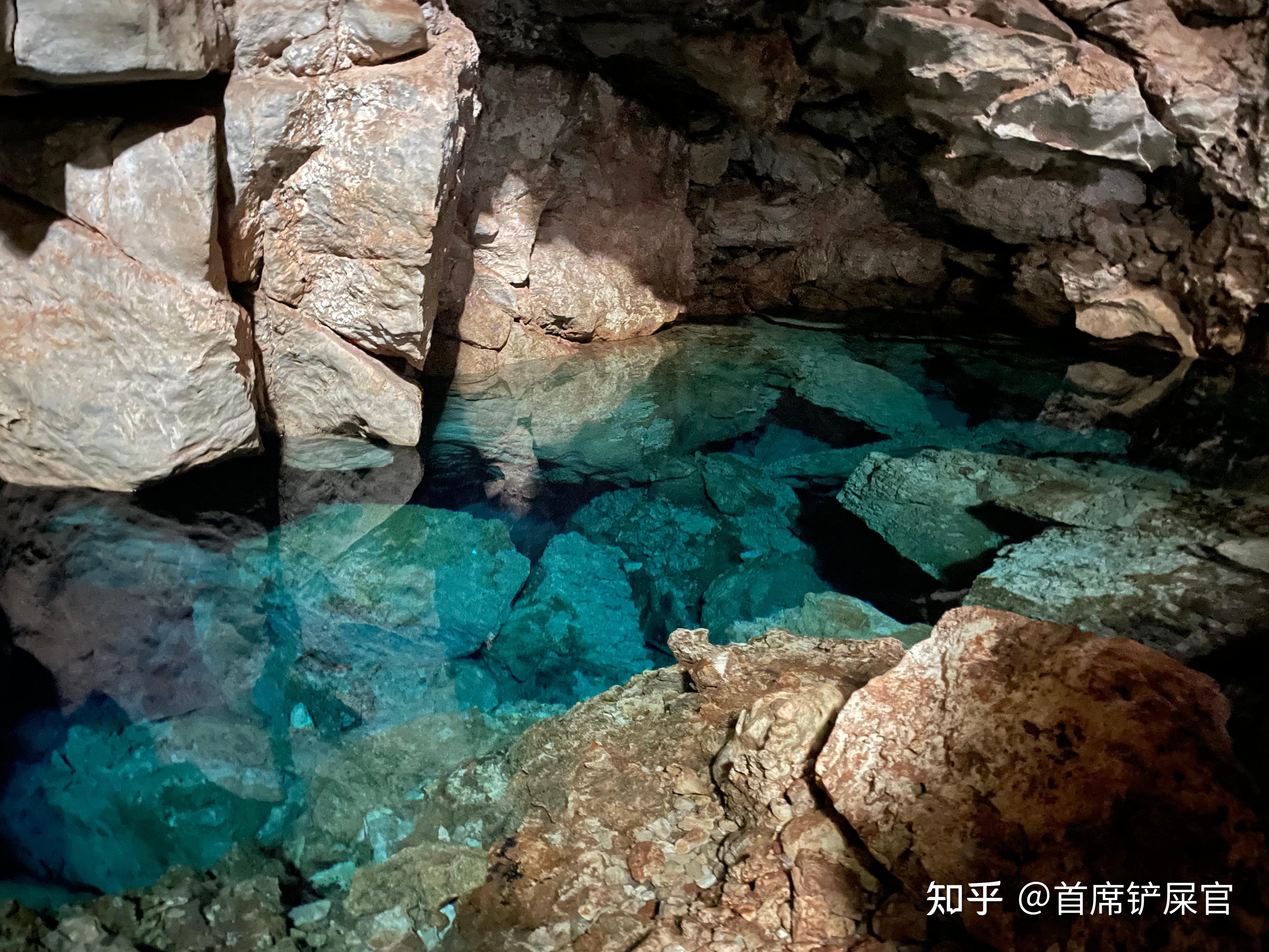 澄江鱼王洞探秘