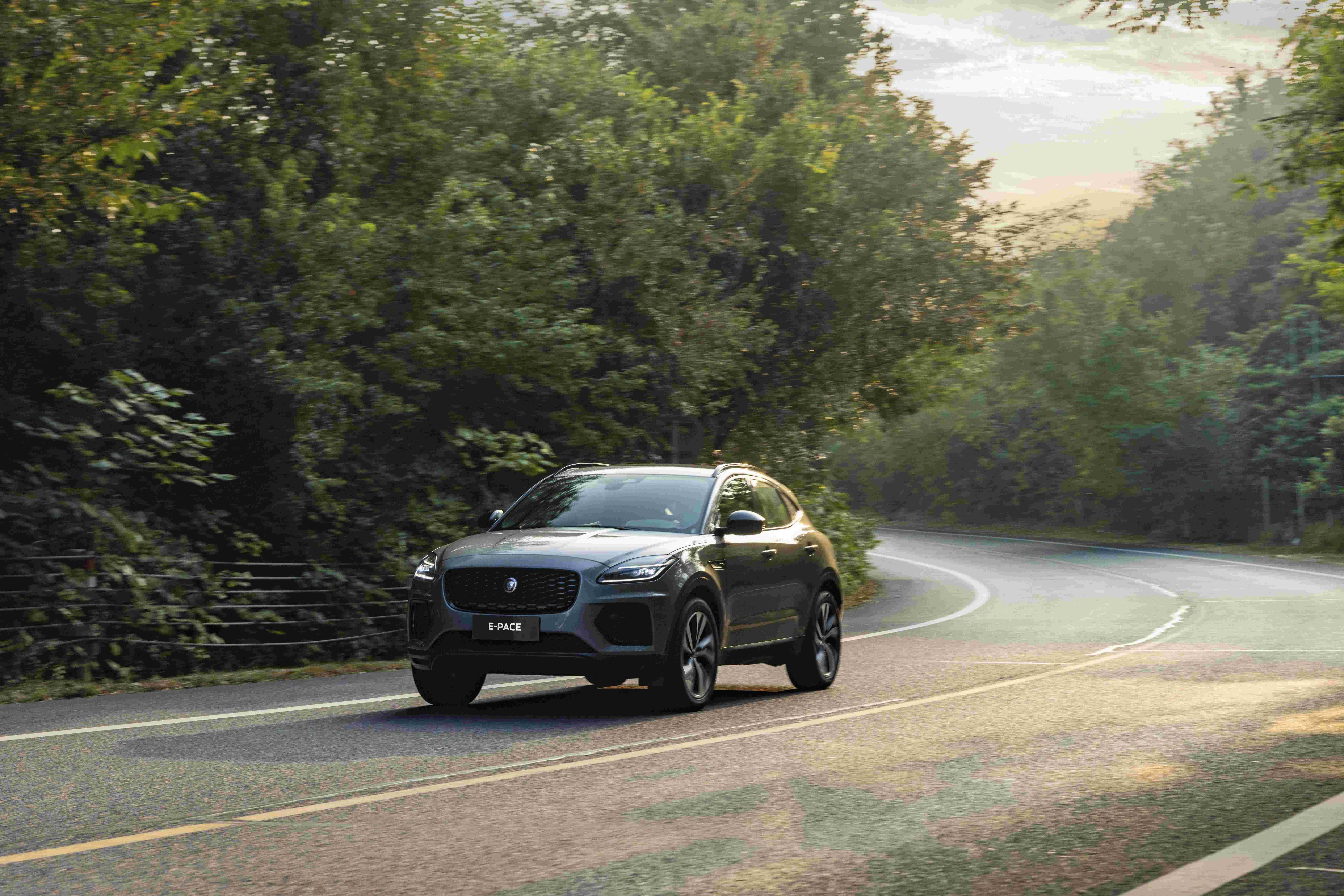 捷豹e-pace:英伦风范与运动精神的完美融合 - 知乎