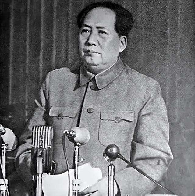 王蒙发表小说抨击党内官僚主义,却被猛批,毛主席力保:中央内部也有坏人 - 知乎