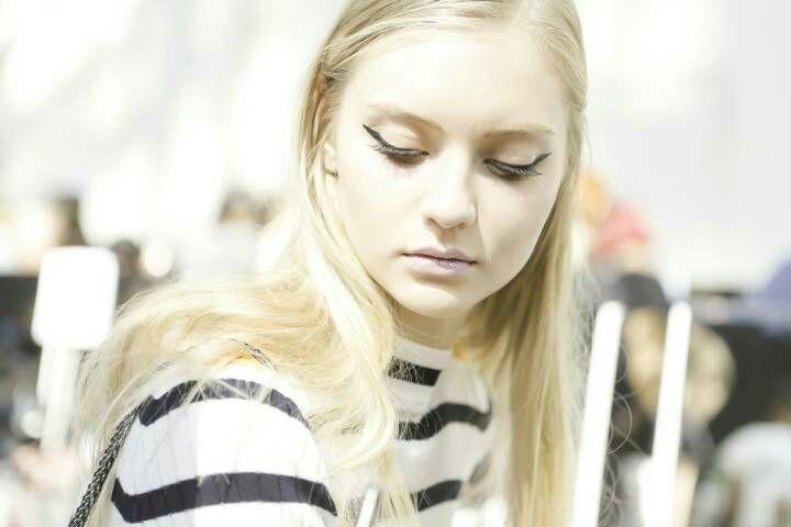 欧美有那些银发的女星? - 知乎