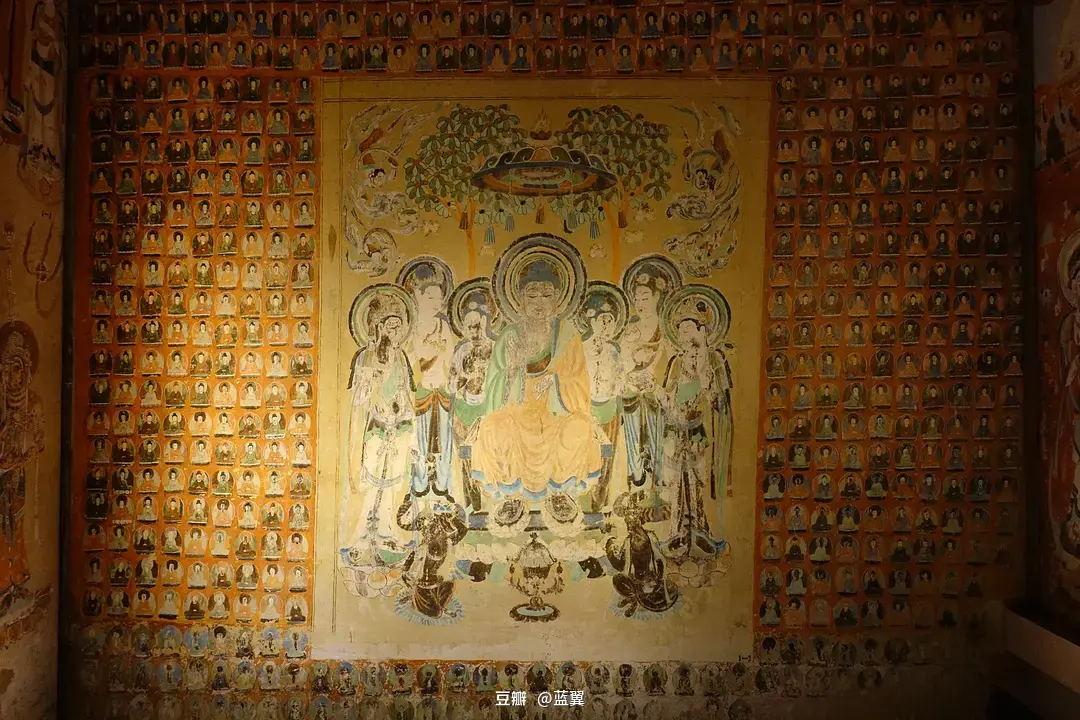 神游千年大美敦煌初唐322窟西龛彩塑配壁画飞天热烈南北壁千佛簇拥