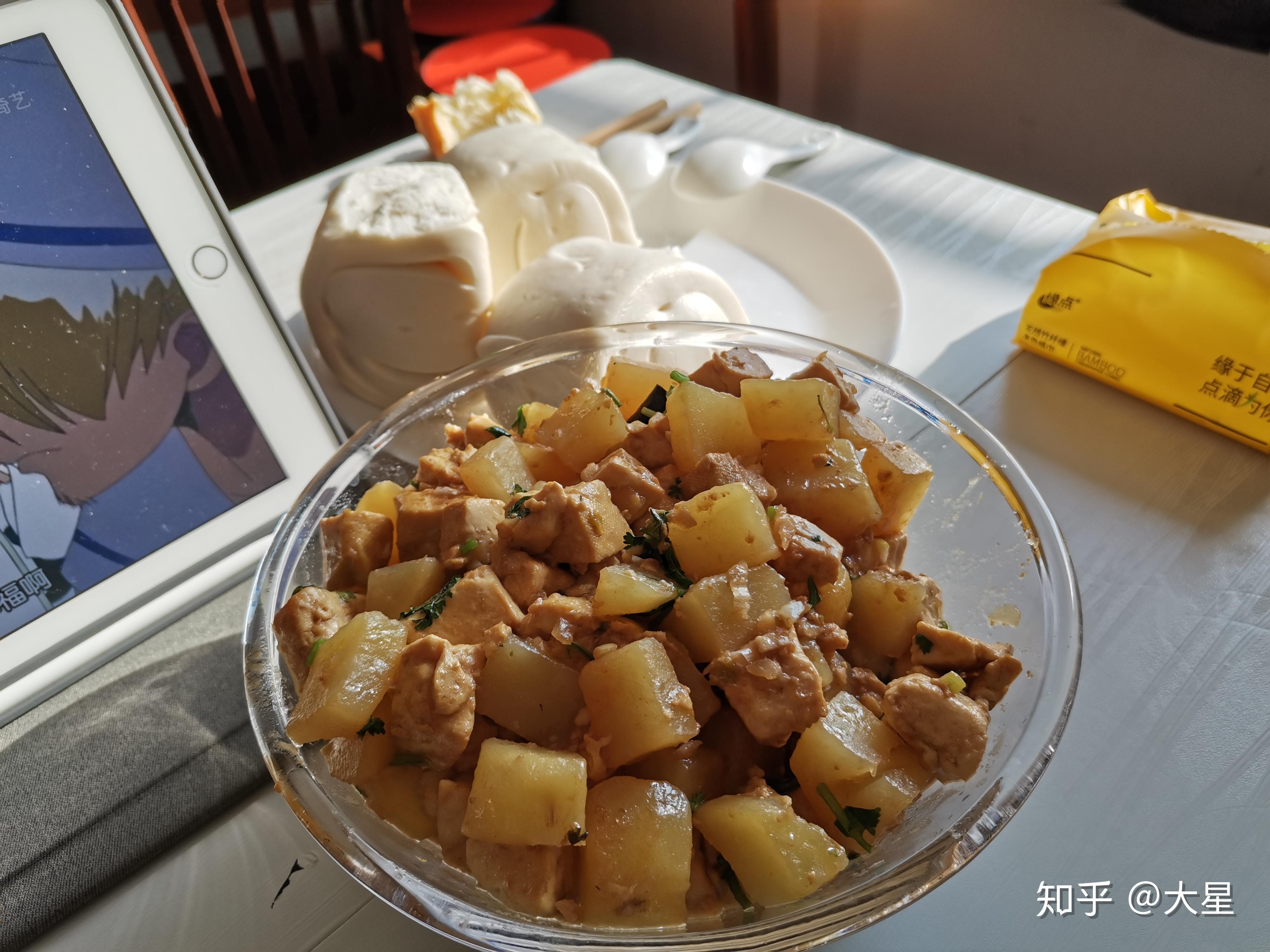 拍照怎么拍好看拍出高级感 美食 v2-34b1b2870dfe00ff154597889384fdc8_r.jpg
