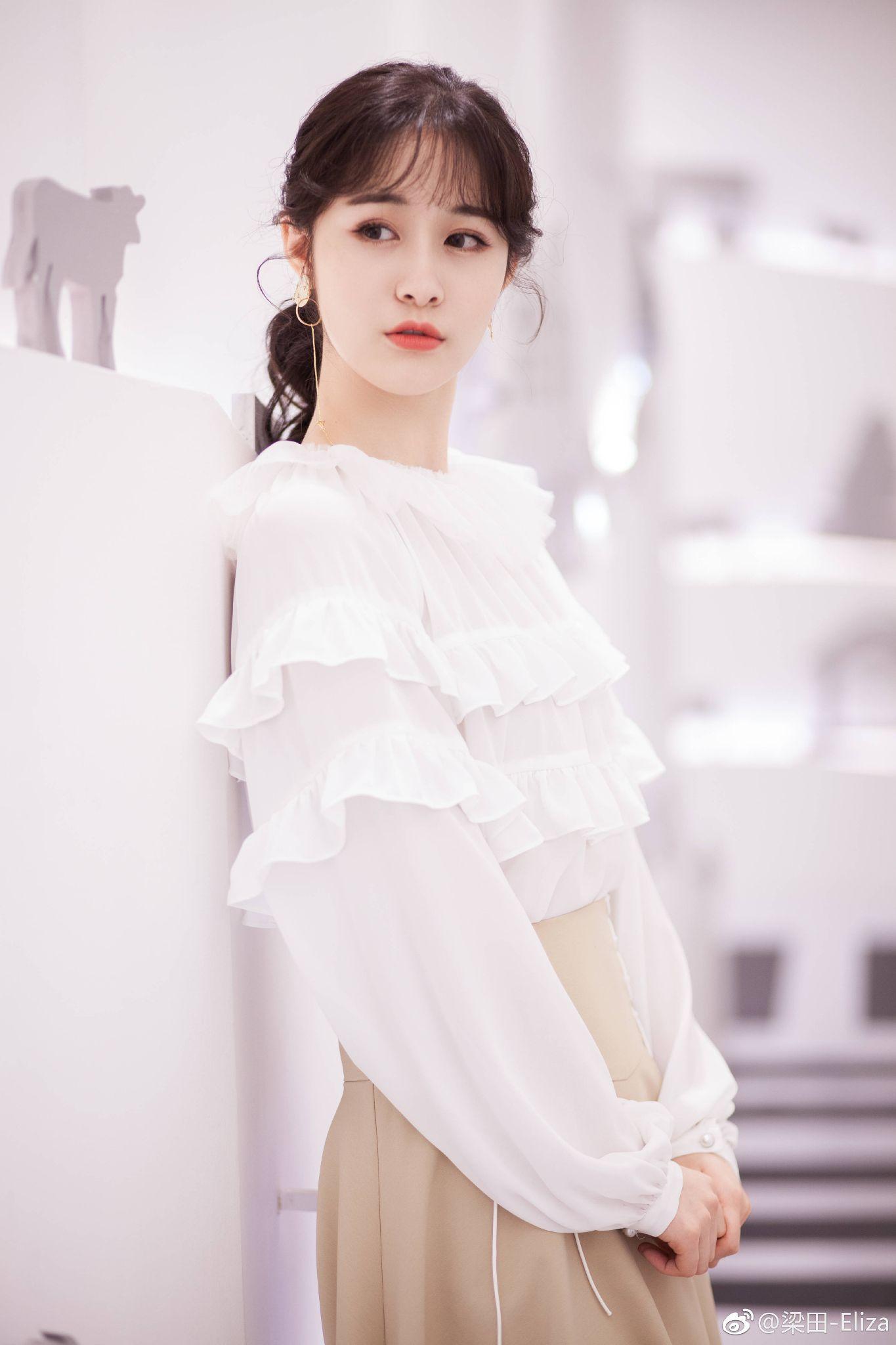 湖南卫视女主持人梁田是否整容?