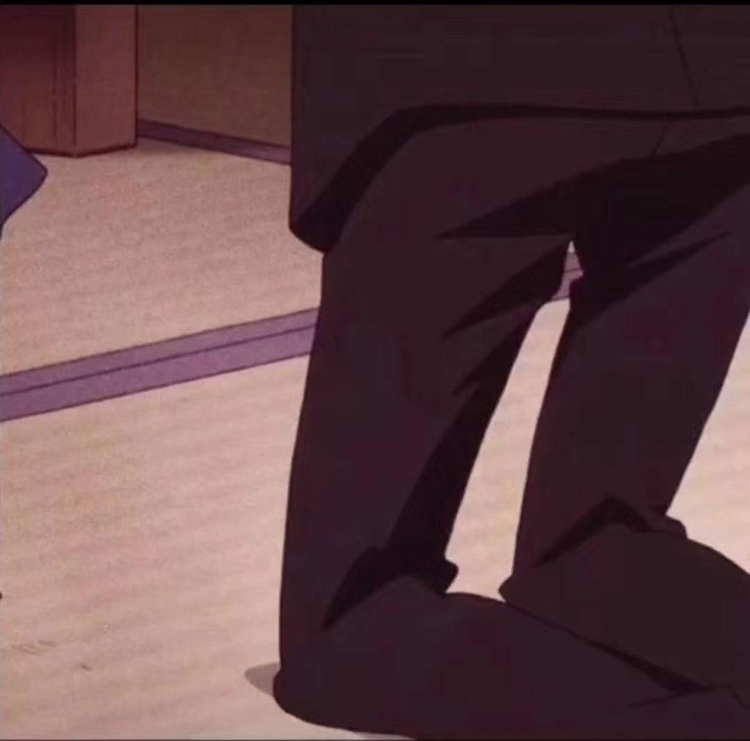 有那些情侣头像是小女孩和大叔的? - 知乎