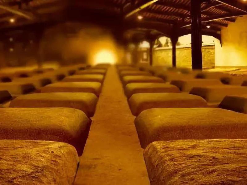 王丙乾-酱香酒的酿造流程讲究天人共酿道法自然,好工艺出好酒.