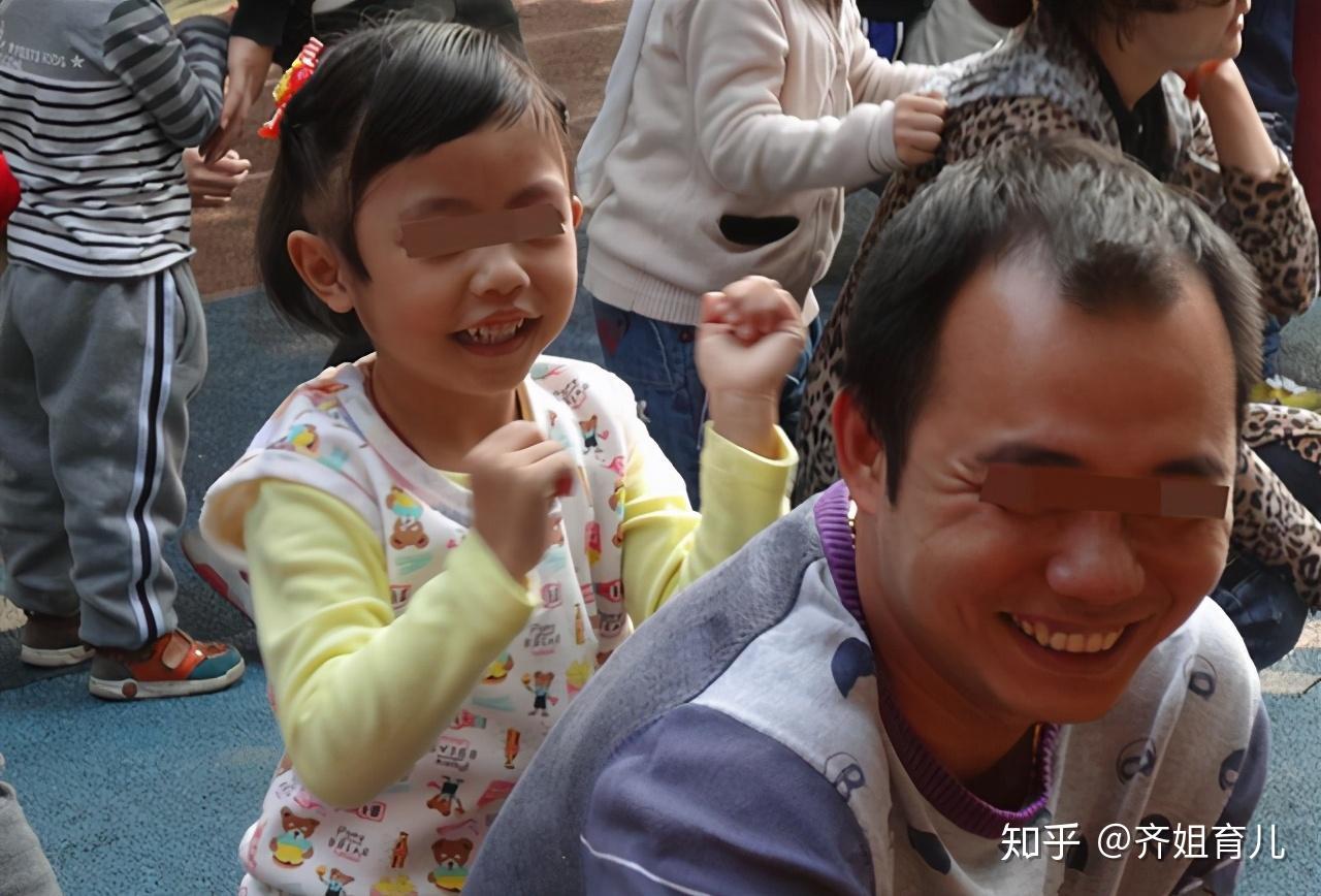 怎么教育孩子孝顺懂感恩视频 v2-34fd8ae5ae483fbc7b2f9da26cb3a120_r.jpg