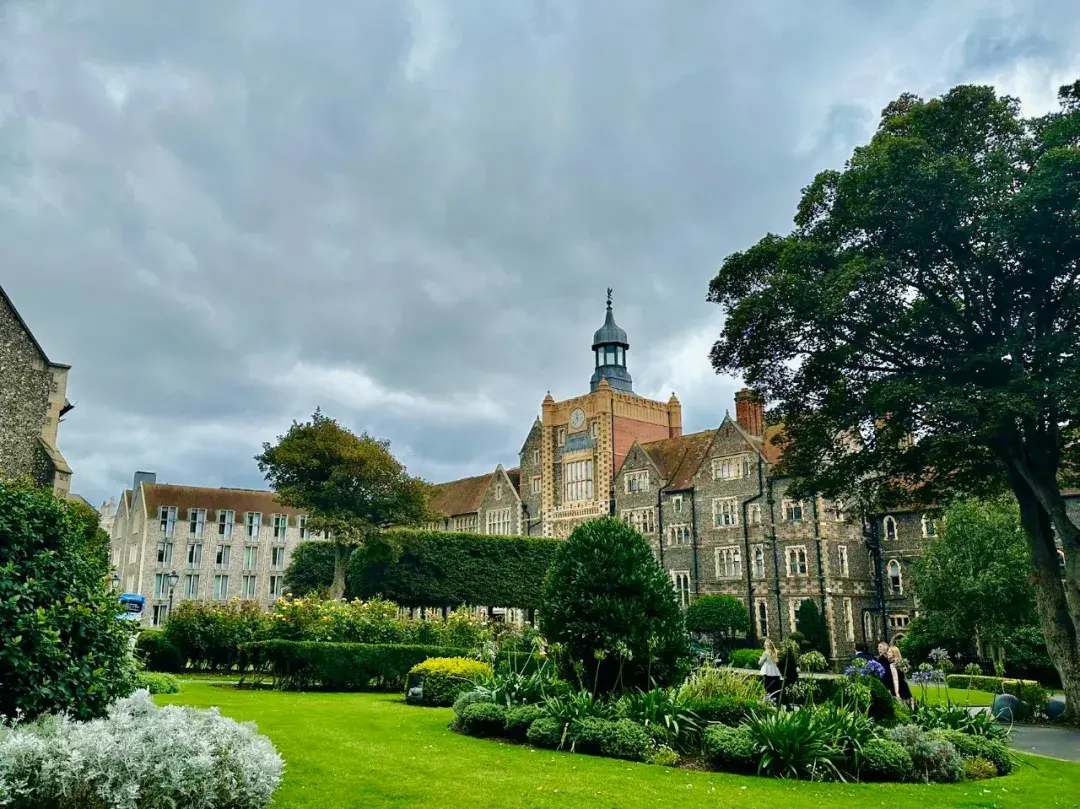 英栋offer捷报布莱顿中学brightoncollege