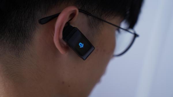 华为智能眼镜上手:外观有点潮,能听音乐能打电话!