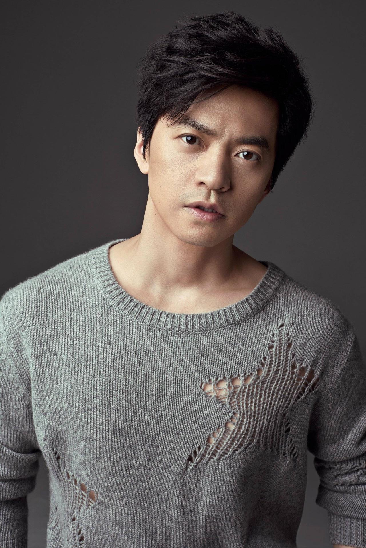 如何客观评价李健的长相和气质