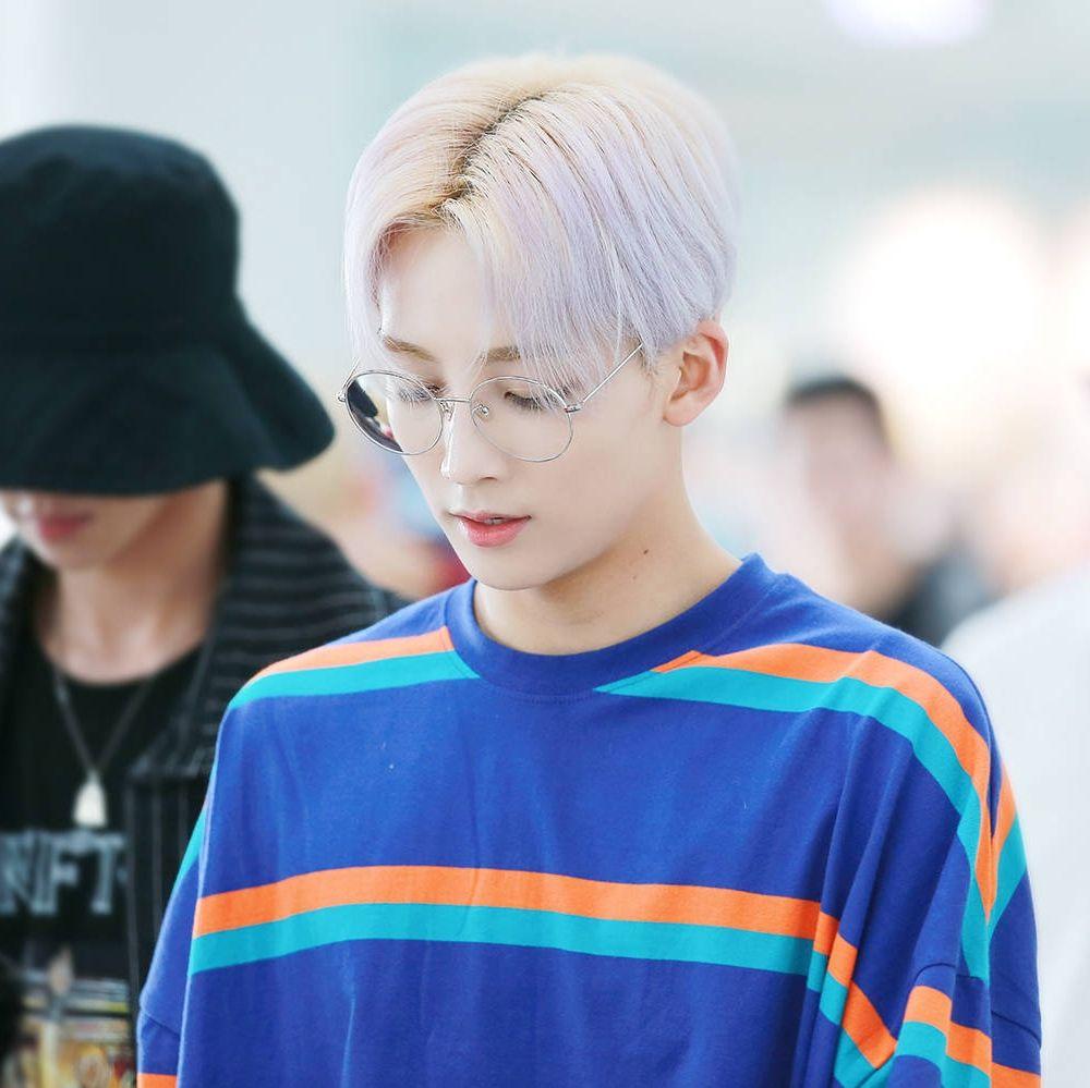 有什么seventeen的图可以作头像吗