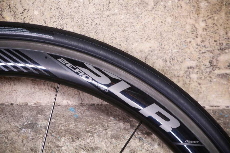 绝对理想的全天候轮组:捷安特 slr 0 42mm轮组