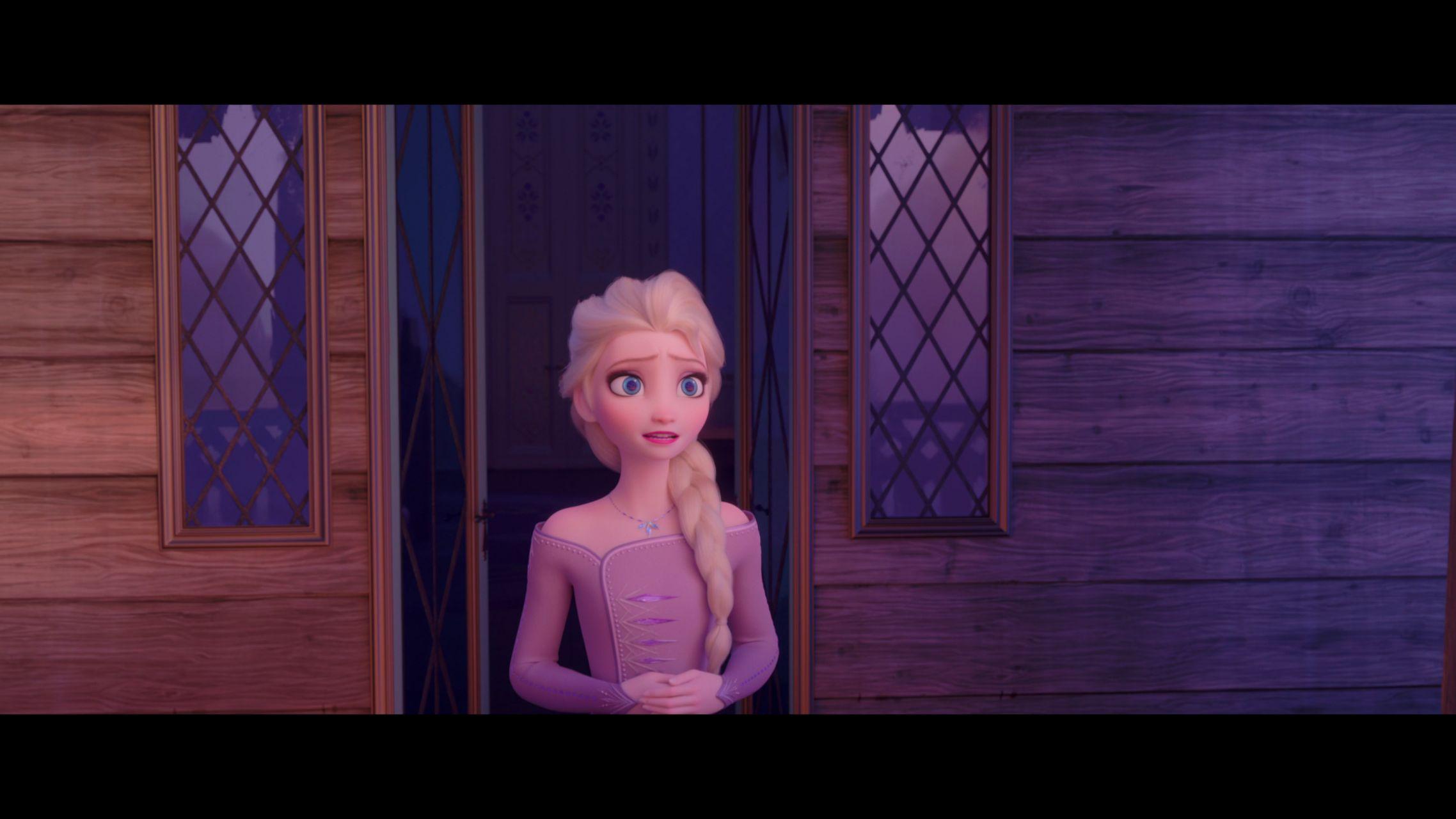 跪求冰雪奇缘艾莎的图片可以当qq头像的那种自己做的