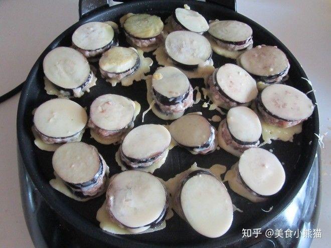 教你在家做香煎茄盒的家常做法，这样做的茄盒外酥里嫩，超级好吃 - 知乎