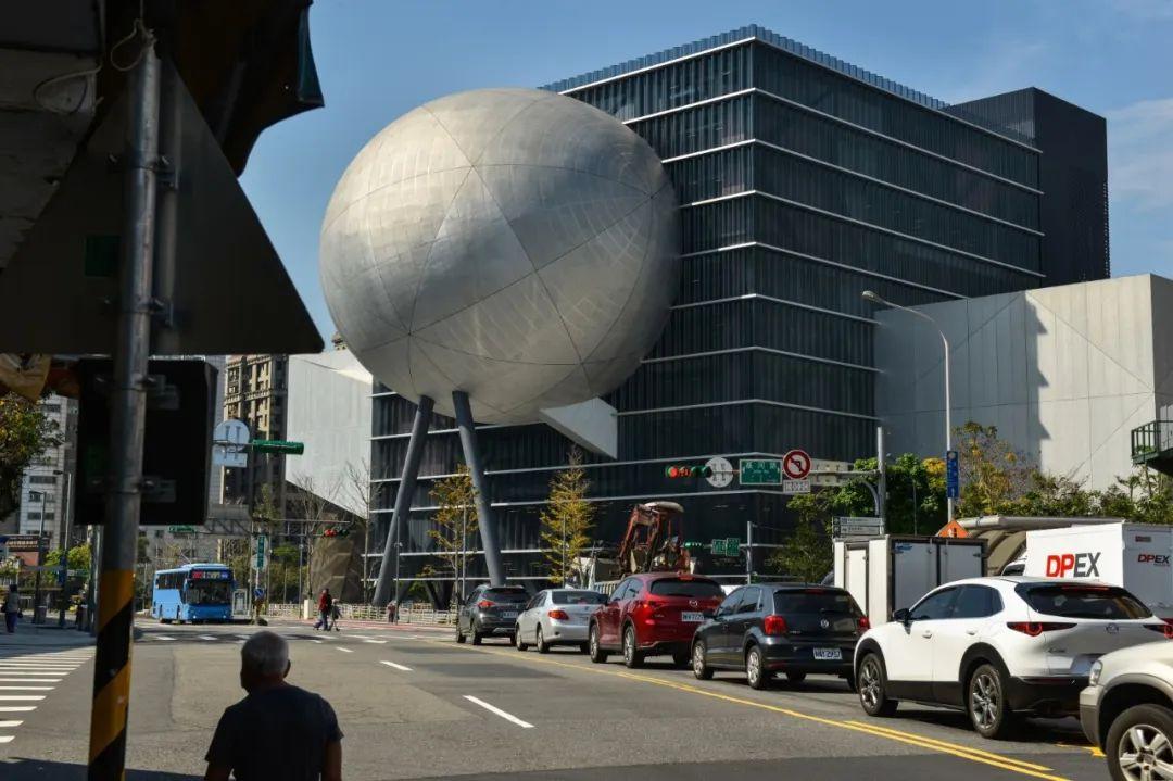 库哈斯炒了盘皮蛋豆腐台北表演艺术中心试运营