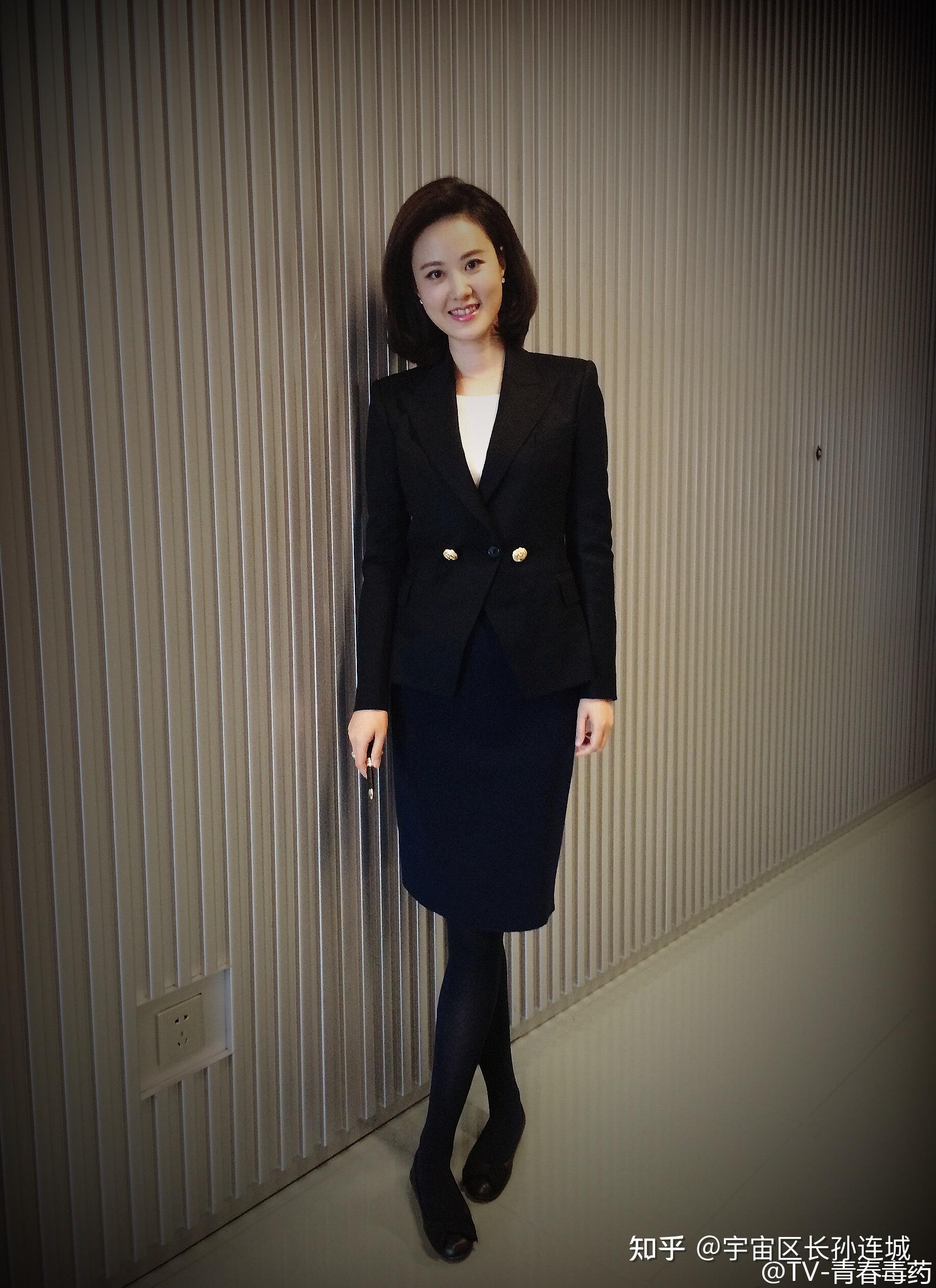 如何评价央视财经频道主持人秦方