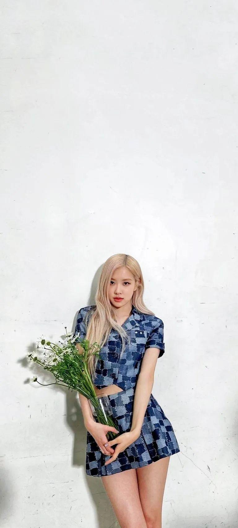 壁纸丨金珍妮朴彩英