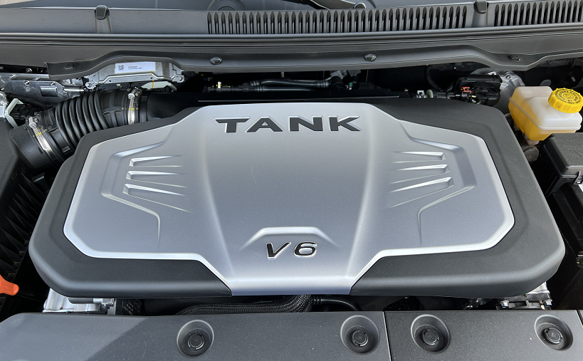 0升v6双涡轮增压发动机,这台发动机具备米勒循环,双vgt可变截面双增压