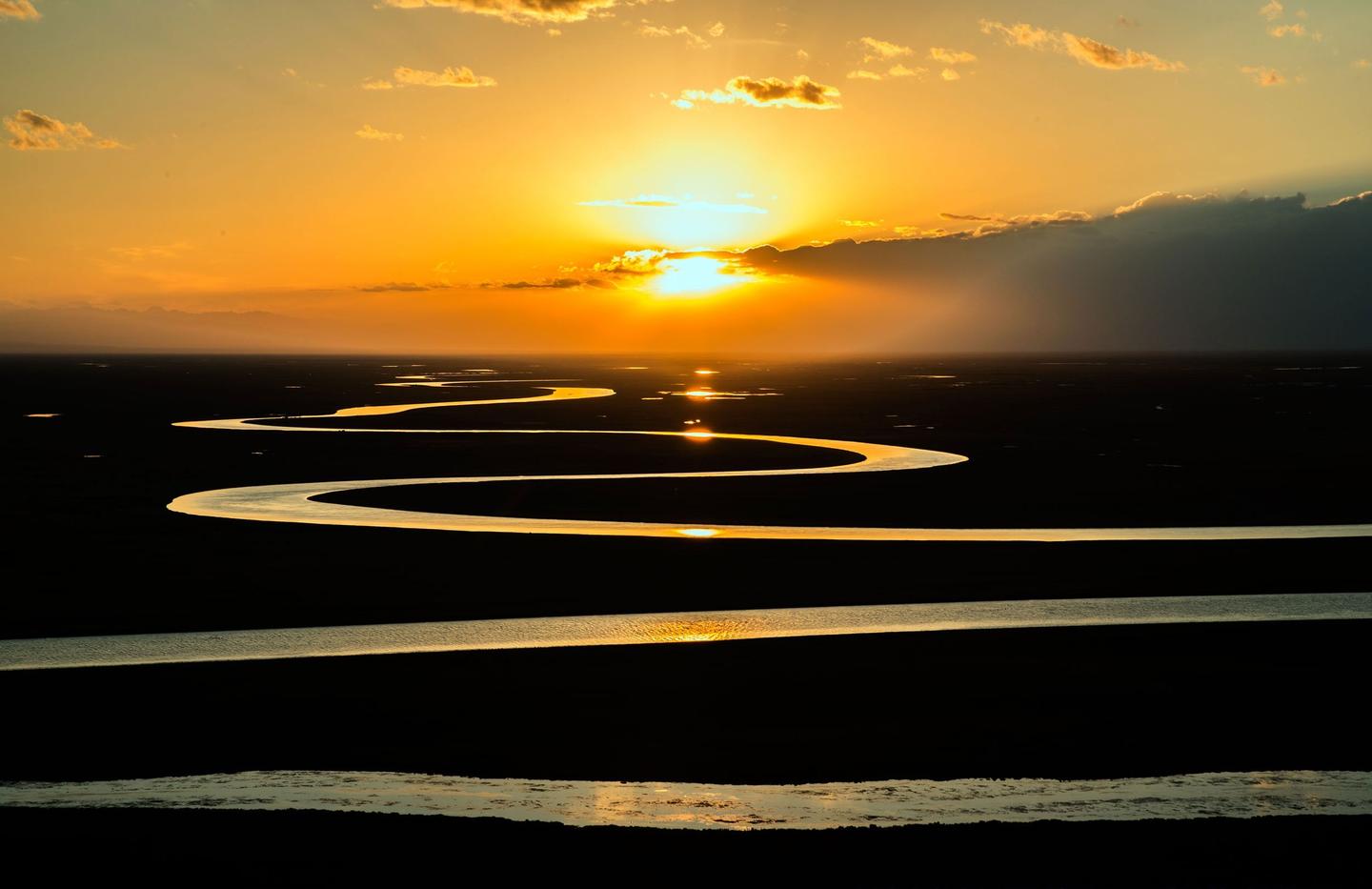v2-360f2688444c84ce102e8cf1b90ec1a2_1440w.jpg?source=172ae18b