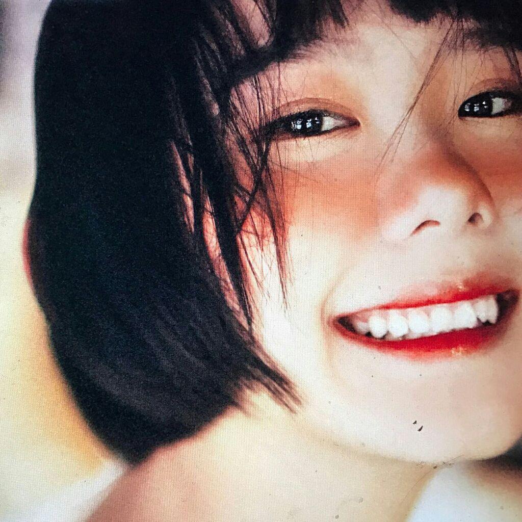 形容女孩子笑的诗或句子? - 知乎