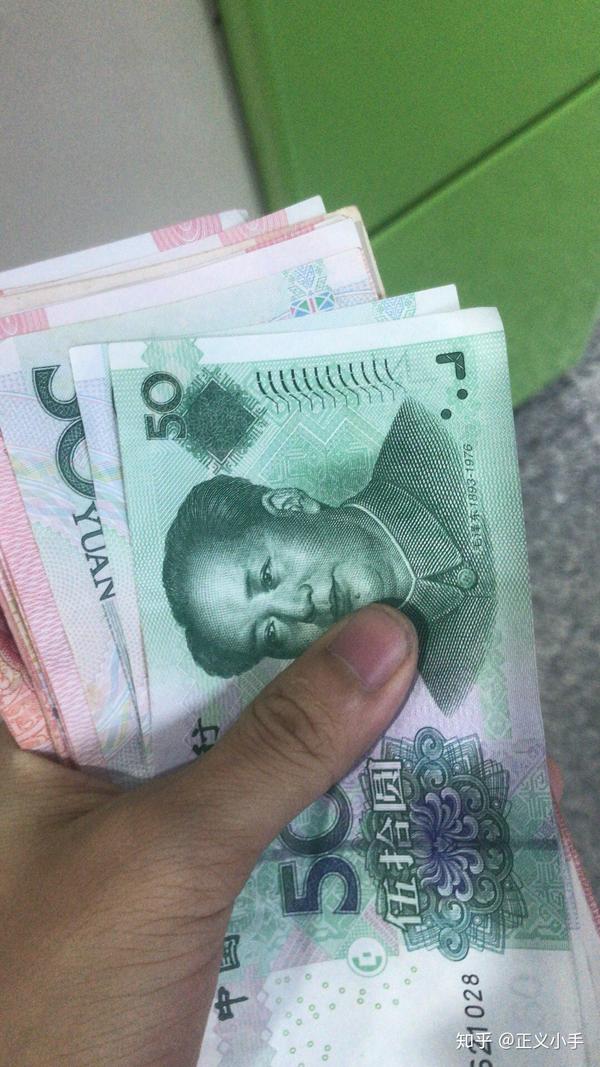 月休4天变成两天, 每天10个小时 那里有时间玩游戏
