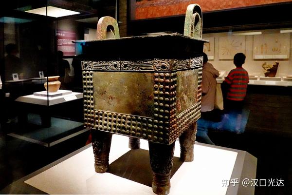 黄河宝鼎:以国家宝藏“杜岭方鼎”为原型铸造的大鼎 大气沉稳 - 知乎