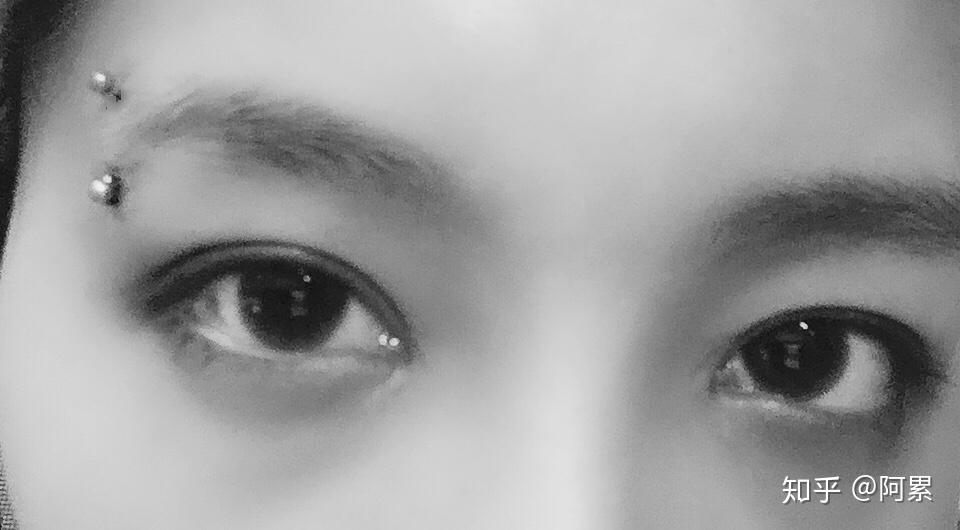 打唇钉或者眉钉是什么样的体验? - 知乎