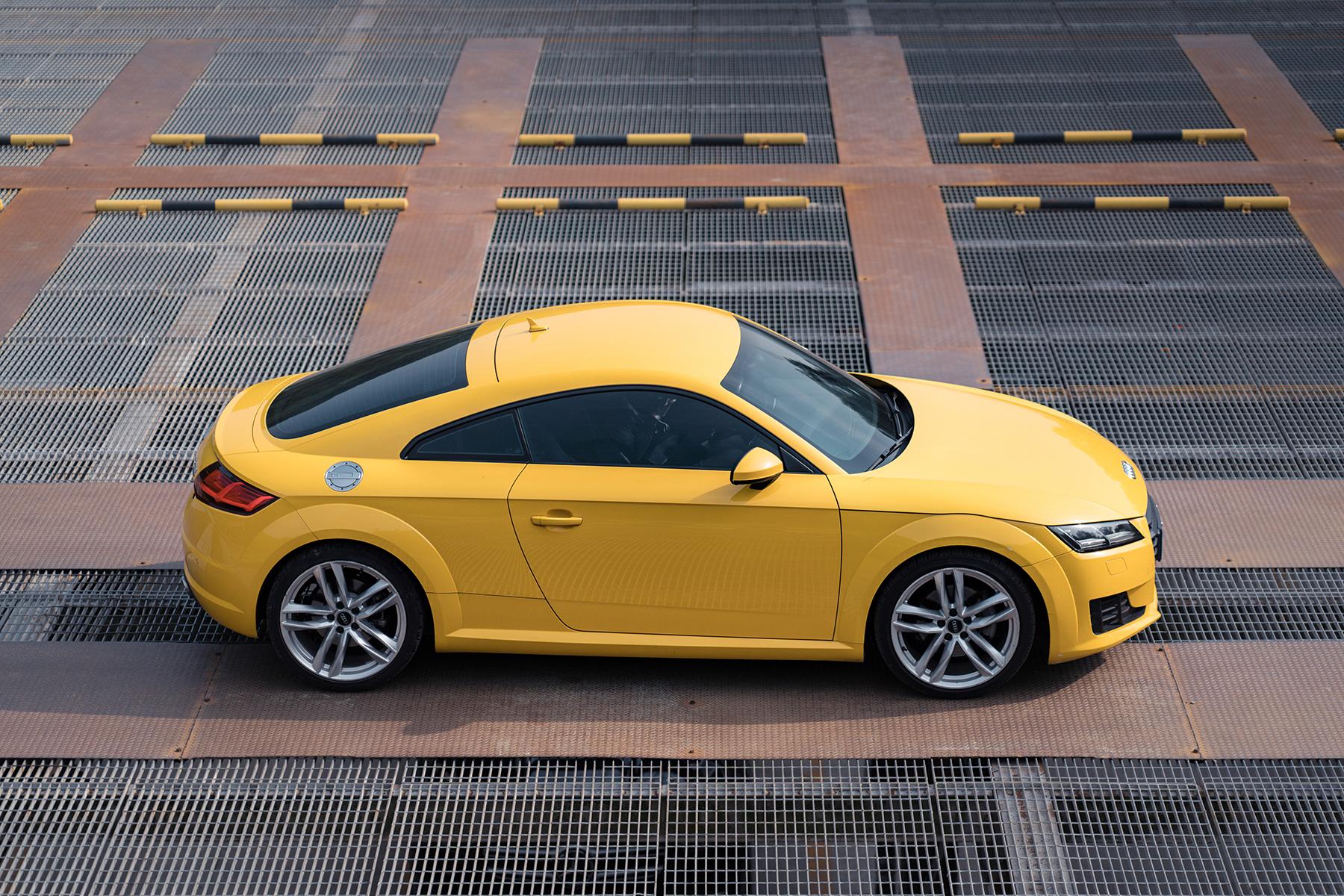 关关驾日女神日记芭蕾舞奥迪tt个性小跑车年轻人的首选